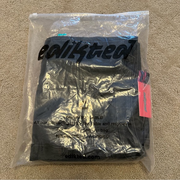 NWT Edikted Raelynn low rise jeans - Picture 6 of 12